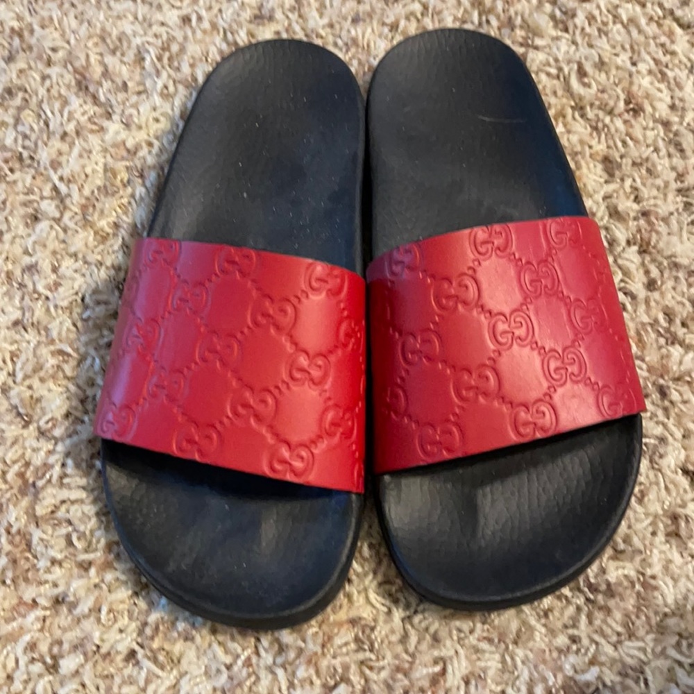 Authentic gucci slides size 9 with shoe bags